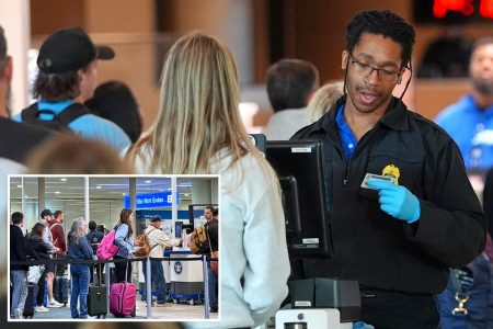 سياسة جديدة لإدارة أمن المواصلات (TSA) تفرض رسومًا قريبة من 50 دولارًا على الركاب غير الحاملين لإثبات هوية مقبول.