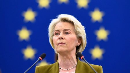 الاتحاد الأوروبي يجمد أصولًا روسية في خطوة تصعيدية.