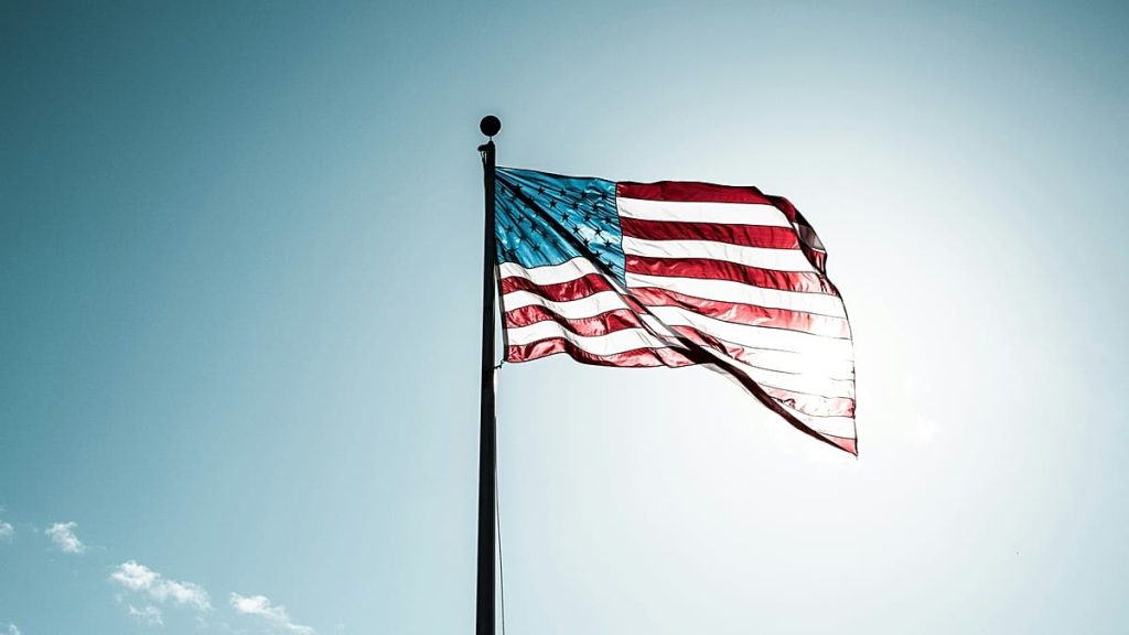 التخطيط لرحلة إلى الولايات المتحدة؟ قد يطلب من المسافرين إتاحة سجلاتهم على وسائل التواصل الاجتماعي.