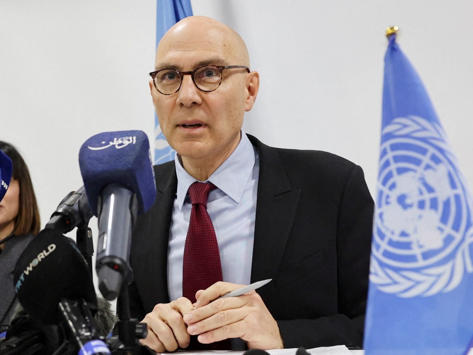 مكتب حقوق الإنسان التابع للأمم المتحدة يعمل في وضع “البقاء” بسبب تخفيضات كبيرة في التمويل.