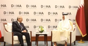 أمير قطر يعلن حزمة مشروعات لدعم لبنان سياسياً واقتصادياً “قريباً”