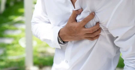 باحثون يطورون أداة بالذكاء الاصطناعي تتنبأ بالجلطات القلبية