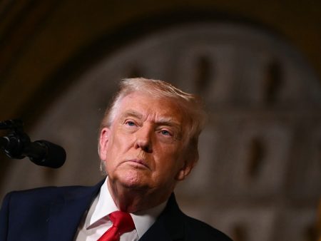 قال ترامب إن الولايات المتحدة نفذت ضربة ضد (داعش) في شمال غرب نيجيريا.