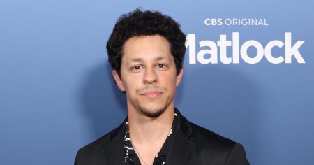 ديفيد ديل ريو يعود إلى إنستغرام بعد إنهاء (Matlock) لخدمته بتهمة اعتداء جنسي.