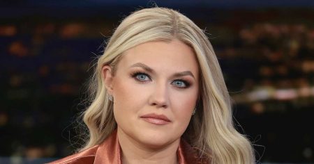 أَظْهَرَتْ أَرِيكَا كِيرْك، أَرْملَة تشارلي كِيرْك، ضِياشِتَها في برنامج (هانيتي) مُعْرِبَةً عن تَشَوُّقِ ابْنَتِها للجنة.