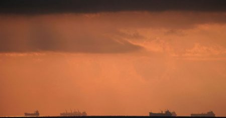 4 ناقلات نفط تغير مسارها بعدما كانت متجهة إلى فنزويلا