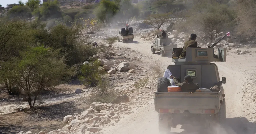 رئيس مجلس القيادة اليمني يدعو قوات الإمارات إلى الخروج خلال 24 ساعة