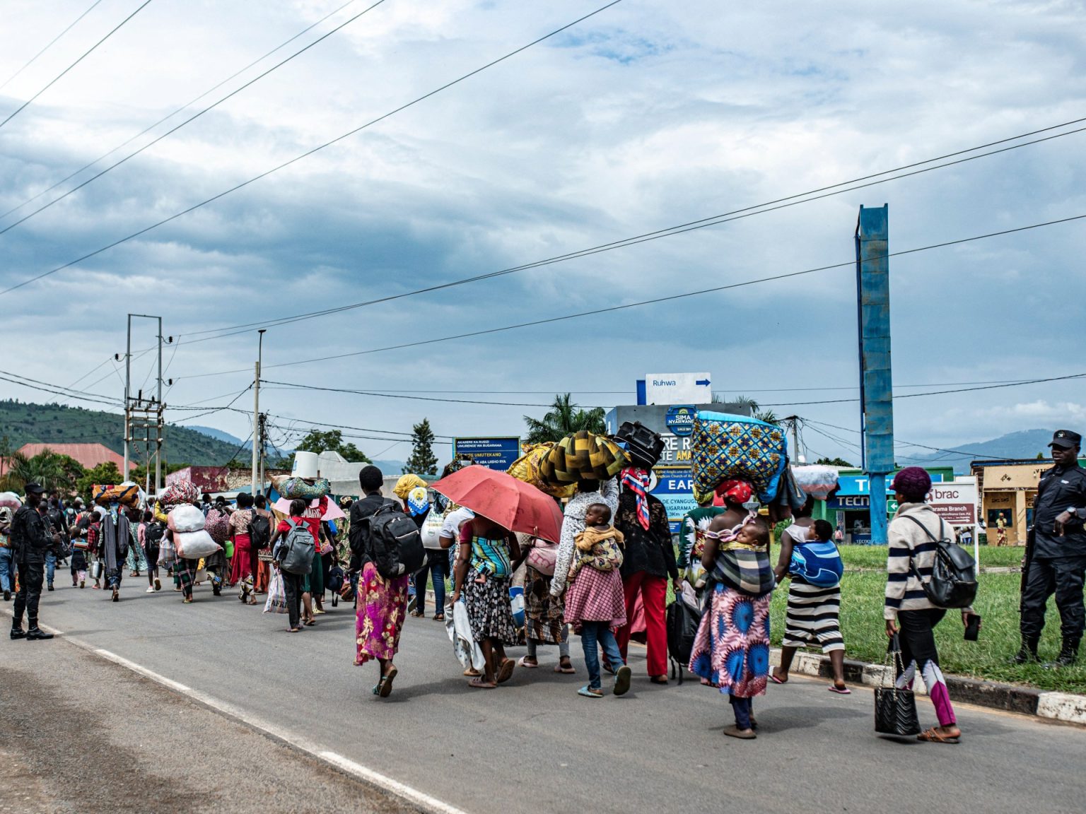 القتال في جمهورية الكونغو الديمقراطية يجبر 200 ألف شخص على النزوح مع تقدم حركة 23 مارس، وقُتل العشرات.