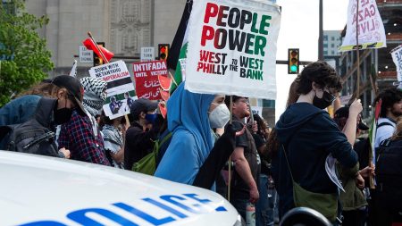 تحقق الكونجرس في أزمة معاداة السامية بمدارس فيلادلفيا.