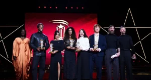 الفيلم التونسي “سماء بلا أرض” يفوز بالنجمة الذهبية لمهرجان مراكش