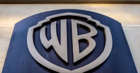 باراماونت تعلن عن عرض استحواذ “عدائي” على وارنر براذرز رداً على صفقة نتفليكس