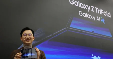 سامسونج تكشف عن أول هاتف ثلاثي الطي Galaxy Z TriFold