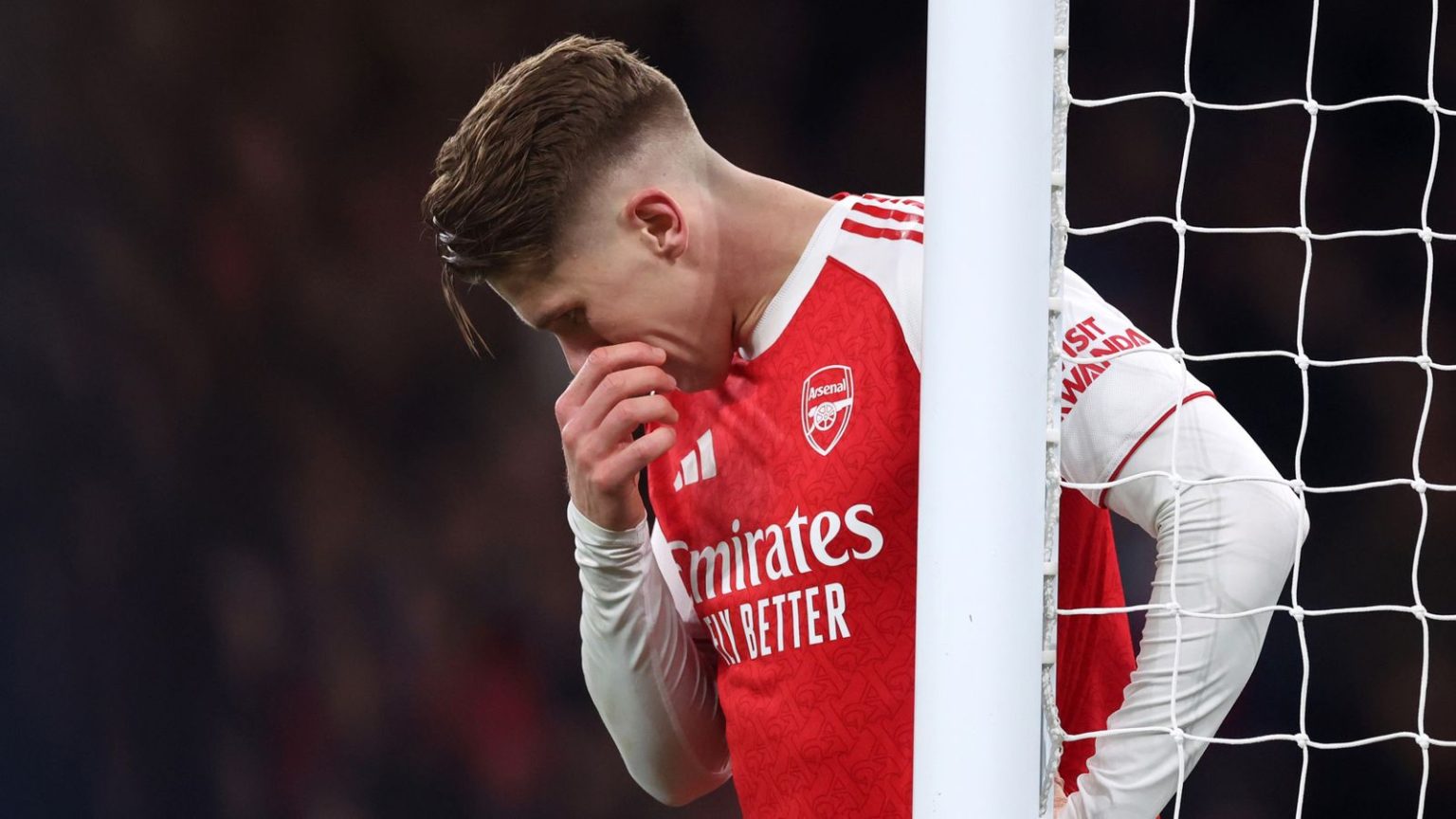 فيكتور جيوكيريس يواجه صعوبات مع أرسنال أمام وولفز، ومحمد صلاح يهدئ تكهنات مستقبله في الدوري الإنجليزي الممتاز.