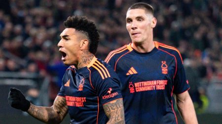 أوتريخت 1-2 نوتنغهام فورست: إيغور خيسوس يحسم الفوز الأوروبي الأول للفريق في 30 عامًا.