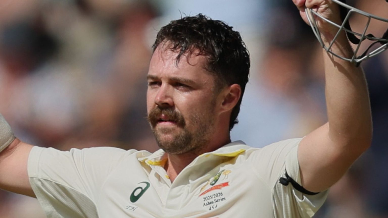 سجل ترافيس هيد 100 في (The Ashes) ويقوض آمال إنجلترا في الاختبار الثالث.