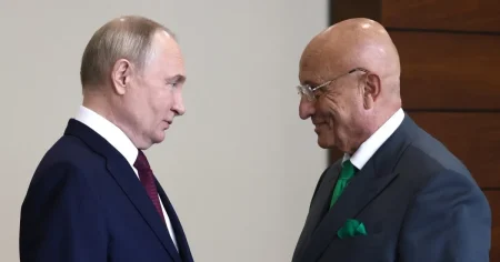 المستشار السياسي لبوتين لـ”المجلة”: الوقت في صالح روسيا.. وترمب لم يقدم جديداً لإنهاء حرب أوكرانيا