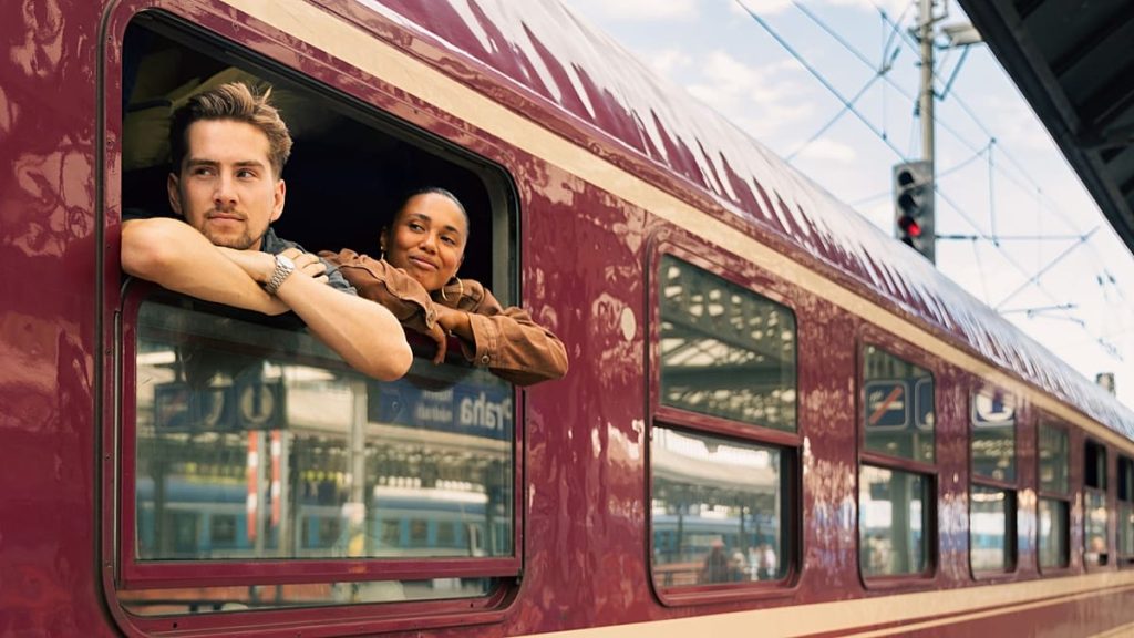 أوروبا تشهد إقبالاً على القطارات الليلية بينما تختفي خطوط عديدة بالقارة.