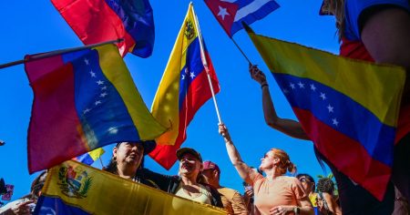 انتشار معلومات مضللة على وسائل التواصل الاجتماعي عقب القبض على نيكولاس مادورو.