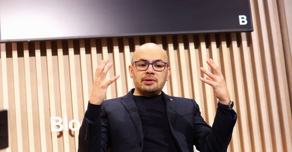 موظفو غوغل ديب مايند يطلبون من القيادة ضمان سلامتهم الجسدية من (ICE).