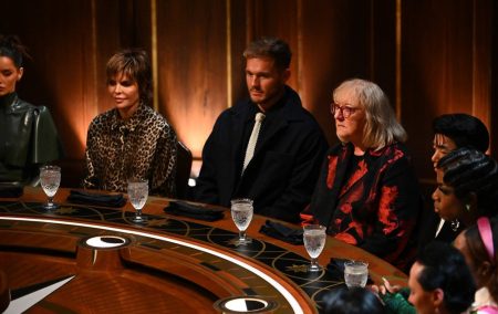 الموسم الرابع من (The Traitors): من اللاعبون الذين أُقصوا أم قُتلوا؟