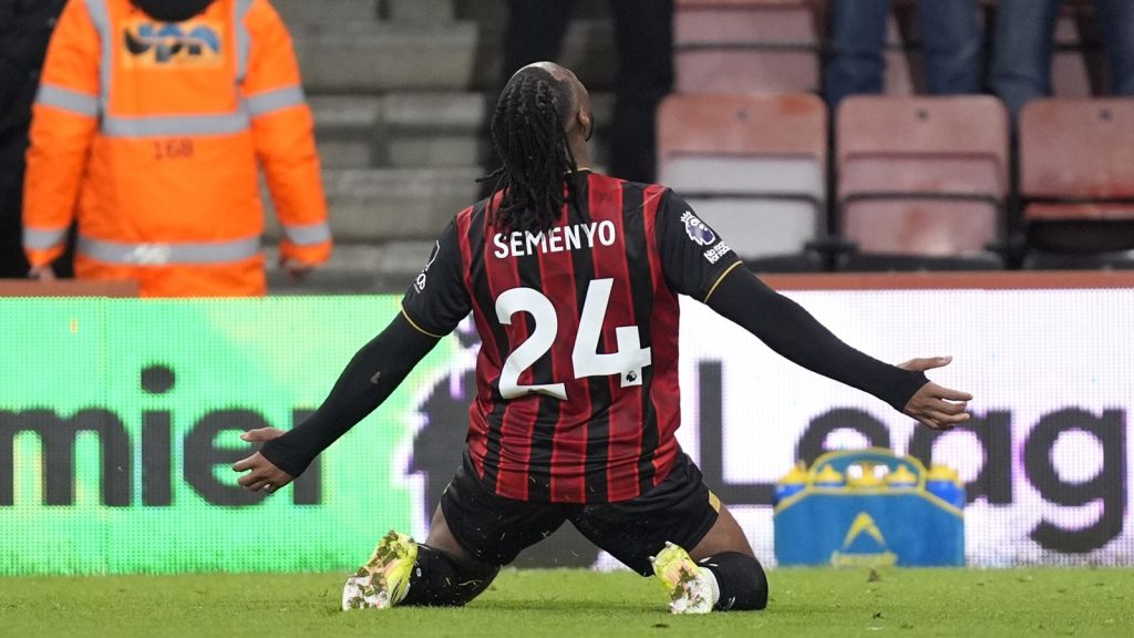 بورنموث 3-2 توتنهام: أنطوان سيمينيو يحسمها في الدقيقة 95 وسط ضغوط على توماس فرانك.