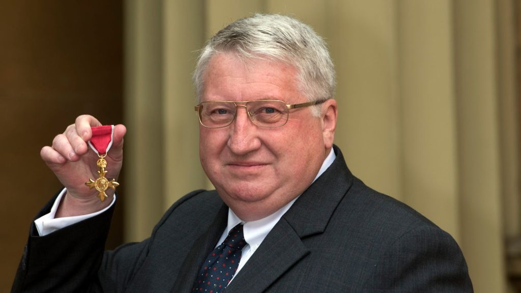 توفي الرئيس التنفيذي السابق للبنك المركزي الأوروبي ديفيد كولير عن عمر يناهز 70 عامًا.