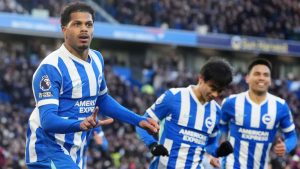 برايتون 2-0 بيرنلي: أهداف جورجينيو روتر وياسين آياري تنهي سلسلة اللا فوز لبرايتون واستمرار أداء بيرنلي الضعيف.