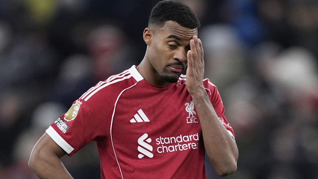 ليفربول يظهر صعوبات إبداعية أمام ليدز، ورودري يبرز في عودة مانشستر سيتي أمام سندرلاند (الدوري الإنجليزي الممتاز).