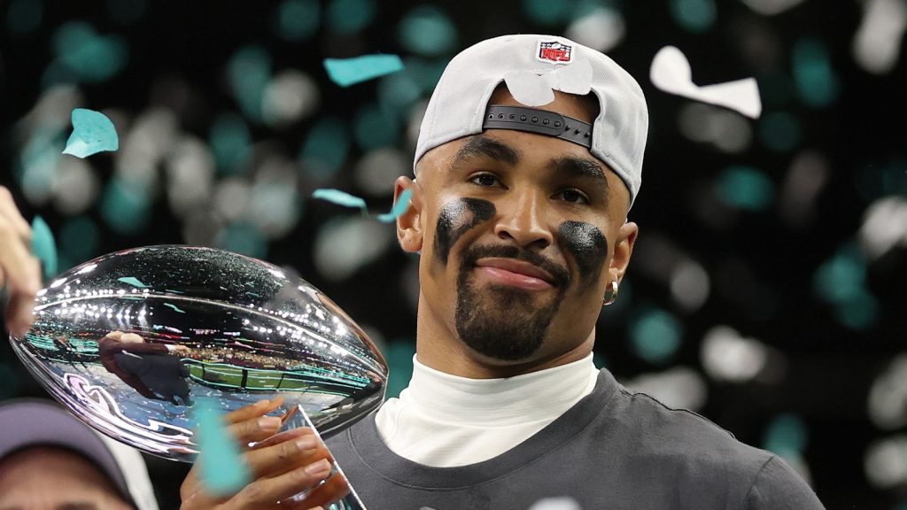 مباريات (البلاي أوف) دوري كرة القدم الأمريكية 2026: الفرق، والمواعيد، وأوقات البث في المملكة المتحدة، والطريق إلى السوبر بول 60.