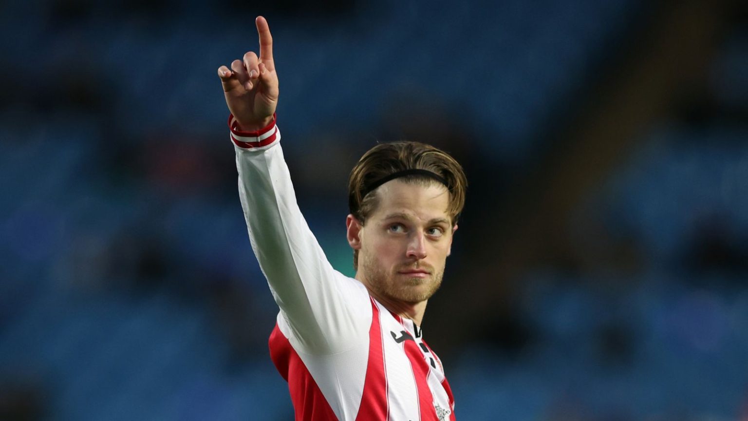 شيفيلد وينزداي صفر – برينتفورد 2: يتقدم جينسن ولويس-بوتر لفريق “النحل” إلى الدور الرابع (FA Cup).