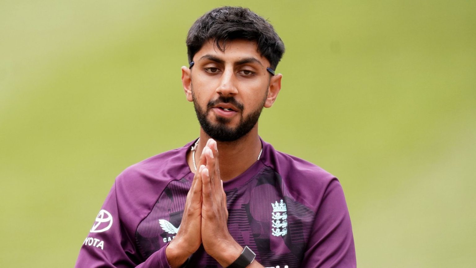 أُدرج شُعيب بشير وماتيو بوتس في تشكيلة إنجلترا لخوض الاختبار الخامس ضد أستراليا (The Ashes).