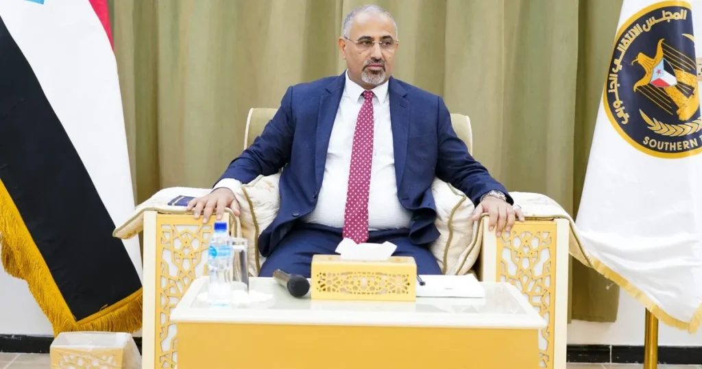 “التحالف”: عيدروس الزبيدي هرب بحراً إلى أرض الصومال وتم نقله إلى أبوظبي