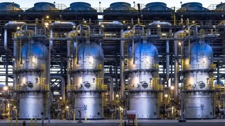 الدفاع السعودي يعترض 7 مسيرات إيرانية أخري متجه إلى حقل شيبة النفطي