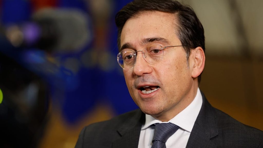 مضيق هرمز خارج نطاق الناتو، إسبانيا تقول بعد تهديد ترامب.