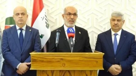 العراق يعلن خطط لمد أنابيب النفط وتطوير الصادرات
