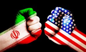 مضيق هرمز بين استمرار الملاحة وتصاعد التوتر الأميركي الإيراني