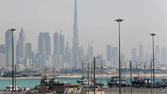 عطل فني يؤدي إلى إرسال إنذار بتهديد صاروخي في الإمارات