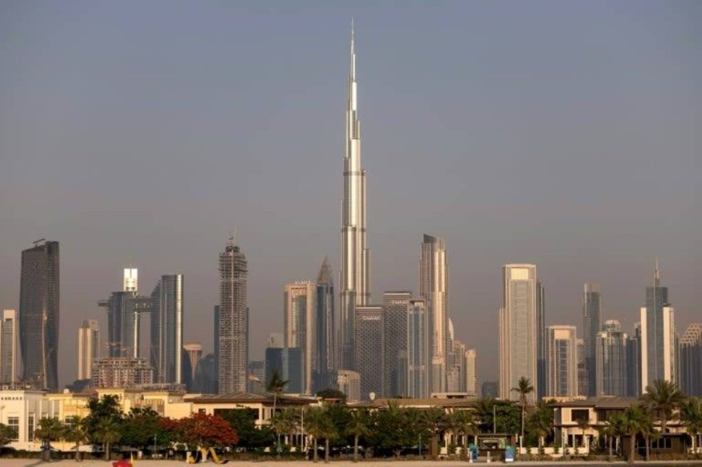 العلاقات الاقتصادية لإيران مع دبي صعبة الإنهاء رغم الحرب