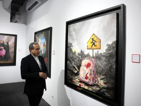 عراقجي يوبخ نظيره الفرنسي: توقف عن دموع التماسيح